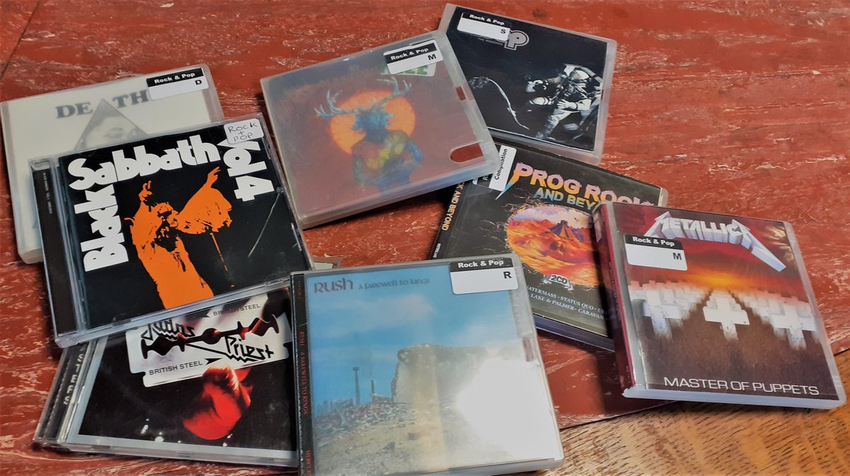 hackneylibs's tweet photo. Every week #HackneyHomeboundLibrary delivers books, CDs, DVDs and audiobooks, and we make sure residents get what they want. Dave in Clapton has been a #HeavyMetal fan for 40 years, so we’re bringing the noise to E5, plus a CD player. It goes to 11, obviously. #HomeVisitLibraries https://t.co/AfSsjAgNAZ