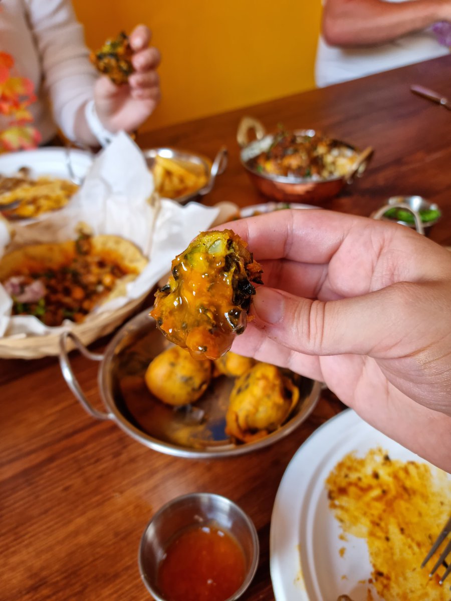 SandL_Blog's tweet image. Still thinking of these spinach &amp;amp; onion pakoras from the newly opened #Edinburgh restaurant Sabzi. 🤤😍