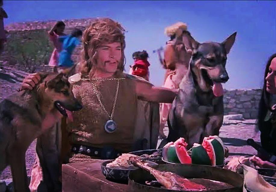 “Ulusum, ulusların en büyüğüdür. Türk oğlu Türk’üm ben. Yüce Başbuğumuz Attila’nın savaşçısıyım, ismim Tarkan’dır!”

Bozkurtlarıyla, atıyla, kurt başlı kolyesiyle bir değil, sayısız nesli Türklük bilinciyle büyüten #KartalTibet’in aziz ruhuna saygı ile…