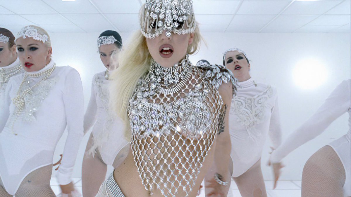 Леди гага ма ма ма. Гага Bad Romance. Леди Гага бэд романс. Lady Gaga - Bad Romance 2009г. Леди Гага фото Bad Romance.