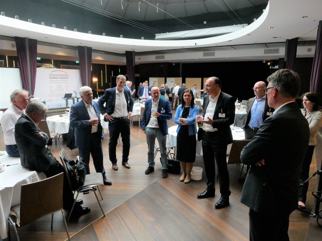 CIO_Thueringen's tweet photo. Danke @vogelitakademie für gutes Netzwerk zur #Verwaltungsdigitalisierung Fazit meines Thinktanks: OZG-Rollout mit #OpenSource bringt den Diskurs über #DigitaleSouveränität voran und fördert neue Freiheitsgrade bei Softwarebeschaffung/-betrieb auf allen Ebenen des #EGovernments https://t.co/DyGjYEiCWd