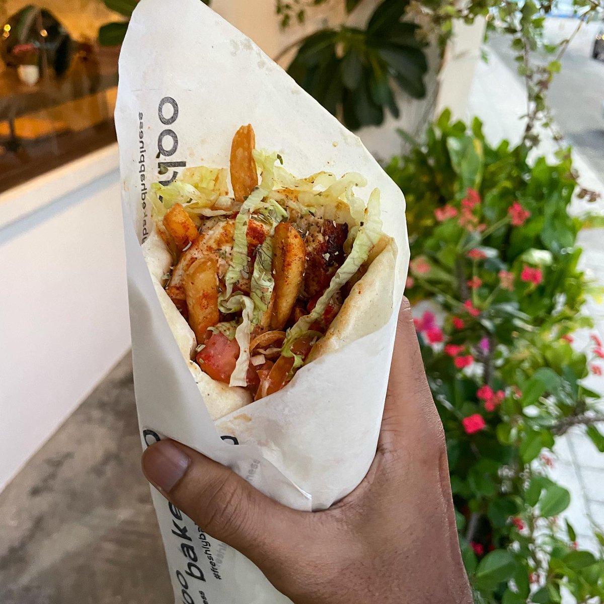 bakerloomv's tweet photo. Chicken souvlaki 🌯

grilled chicken, homemade tzatziki sauce, homemade scotch bonnet pepper sauce, grilled halloumi, feta cheese, lettuce, onion, tomato, paprika &amp; fries served on freshly baked pita bread 💚

give us a ring on ☎️ 762-65-12 for free delivery 🛵 to malé/hulhumalé https://t.co/GQqzFQ64k2