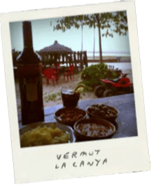 diverparcludic's tweet photo. Dia de platja, i al vespre... #vermut #barlaCanya #xiringuitolaCanya #projectesocial #FundacioSantaTeresa https://t.co/AnJ2ssb2p4