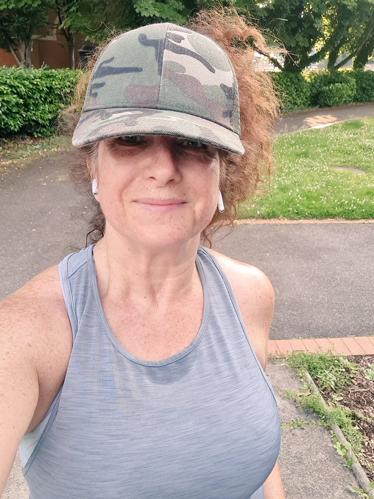LadyVee49's tweet image. Forgot to post this yesterday! Goal Pace Repeats. Not nice! I&apos;m kinda getting used to these evening runs though. Happy Thursday y&apos;all 😘
#lockdownrun #day176 #ukrunchat