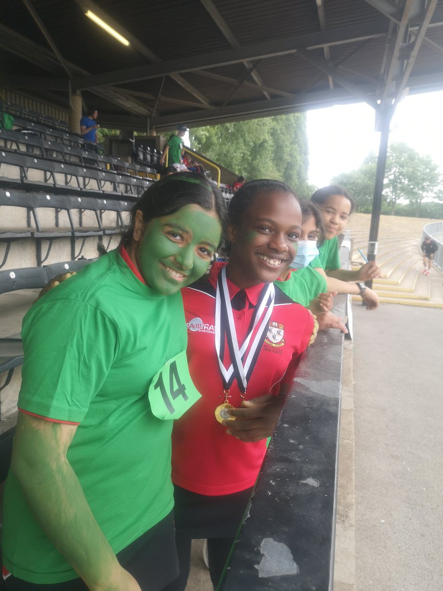 CONGRATULATIONS 🎉👏to Olivia who has broken the Sports Day record with both her 100m and 800m performances! Absolutely brilliant 💪