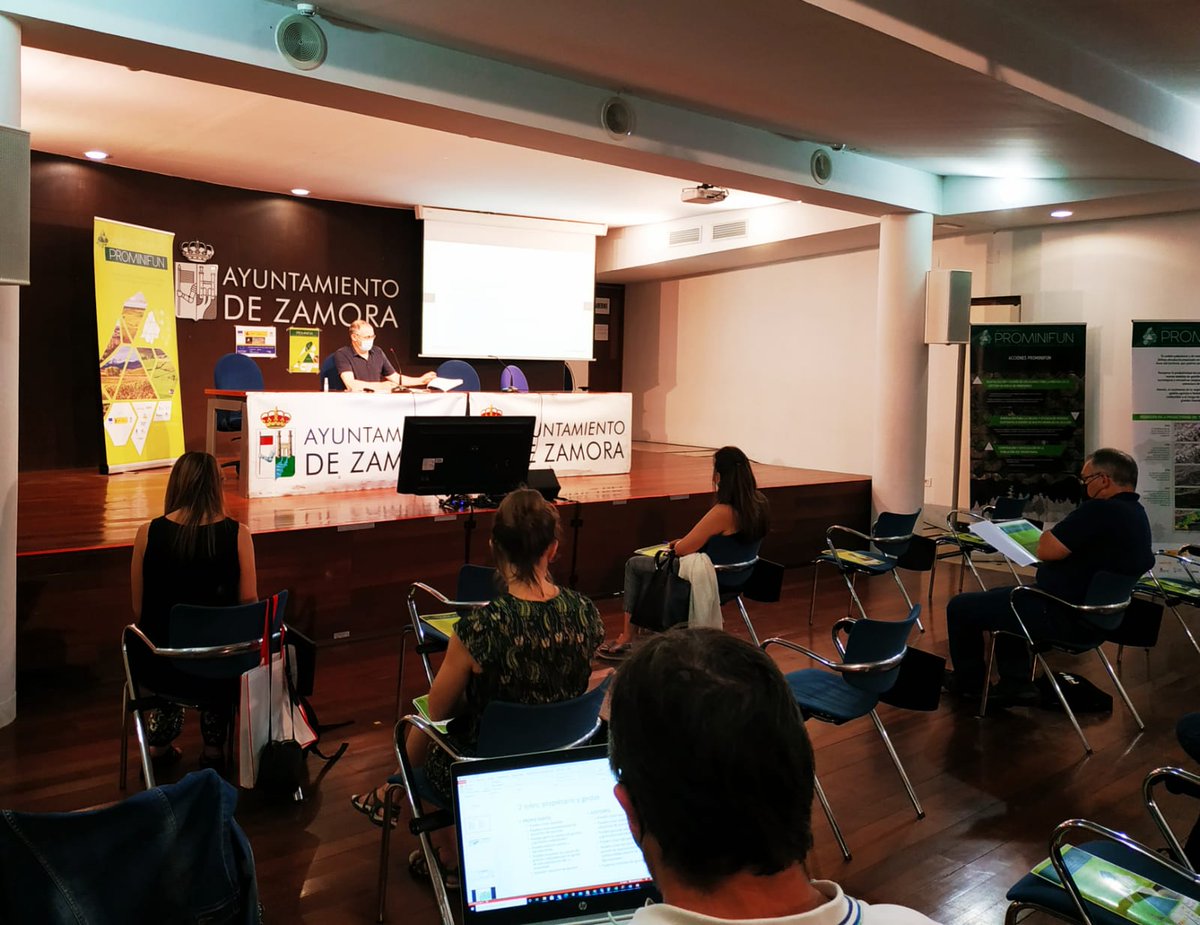 prominifun's tweet image. Carlos Gómez de #asfoza y @fafcyle presenta la agrupación de propietarios que se está constituyendo en El Maderal #Zamora