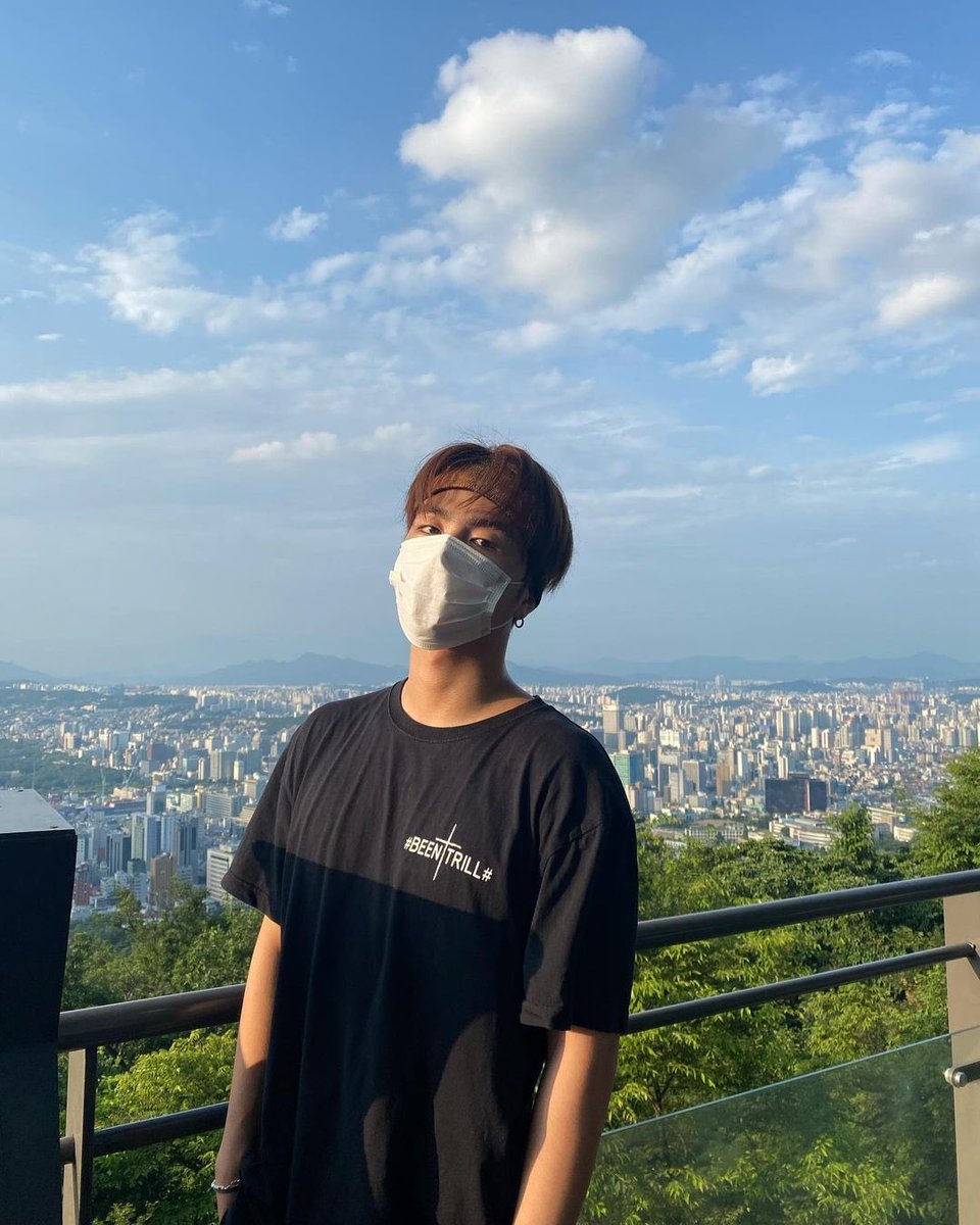 iKON_Global's tweet photo. [JUNSTAGRAM] #JUNHOE Instagram Update 020721

남산의 구부장

🔗 https://t.co/m3vylk3rOI

@tkwpcnfak @YG_iKONIC #iKON #아이콘 #구준회 #ジュネ https://t.co/fqCzgNfr9r