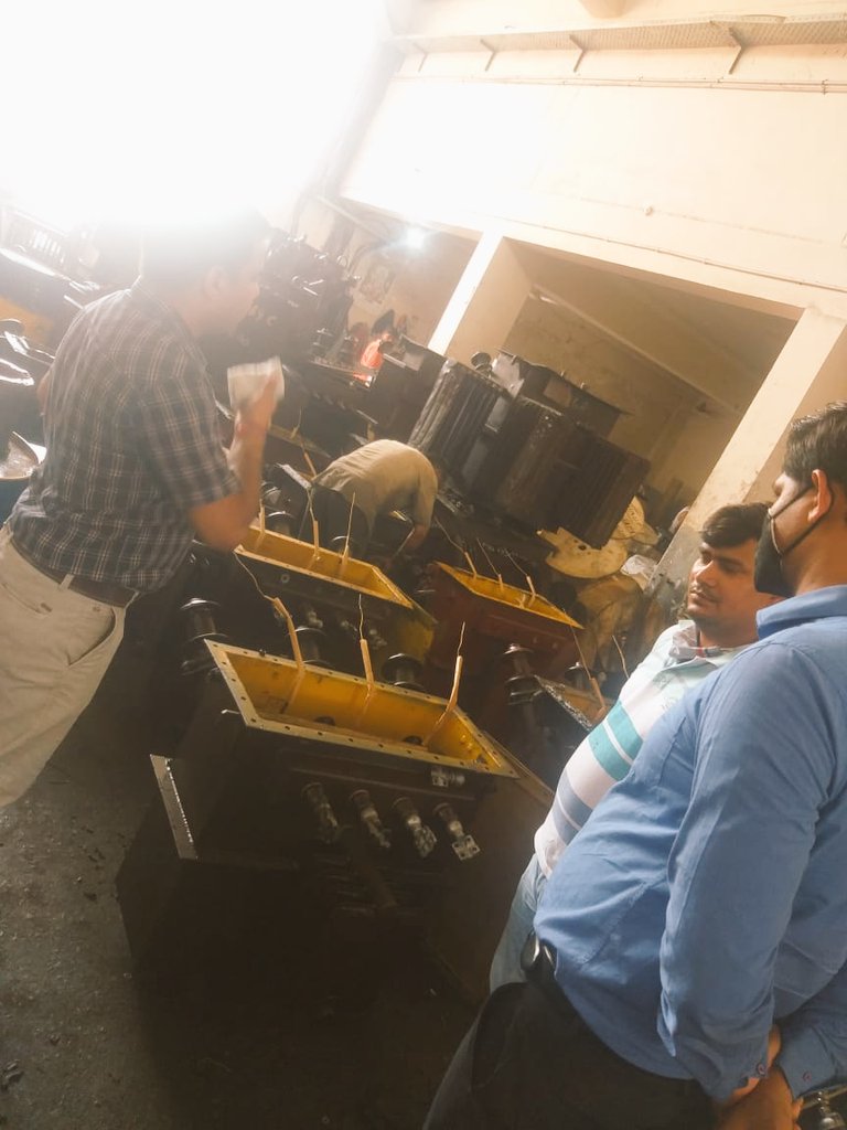 On dated 01.07.21, visited randomly workshop Gunna( saharanapur) and checked the quality of repairing work. 
Instructed AE ,JE and firm supervisor to enchance the reparing progress to meet out highest demand in the peak season .
<a href="/MdPvvnl/">MD Pvvnl</a> 
<a href="/SEworkshopPVVNL/">Pankaj Agarwal</a>