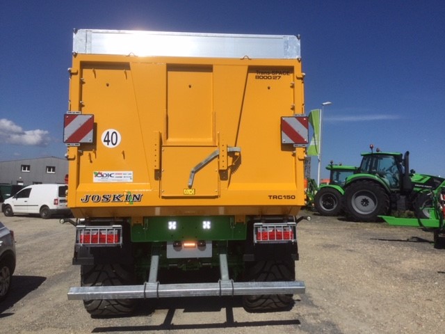 sasmichelodic's tweet photo. Livraison d’une #remorque @JoskinSA TRANS SPACE 8000/27TRC150 sur le secteur de #Guiclan, proche de #Morlaix.
#joskin #benne #tp #travaux #travauxpublics #agriculture #agriculteurs #finistere #sasmichelodic #michelodic #odicgroup
Plus d'infos sur le matériel 👇 https://t.co/WaQP0yJbzH