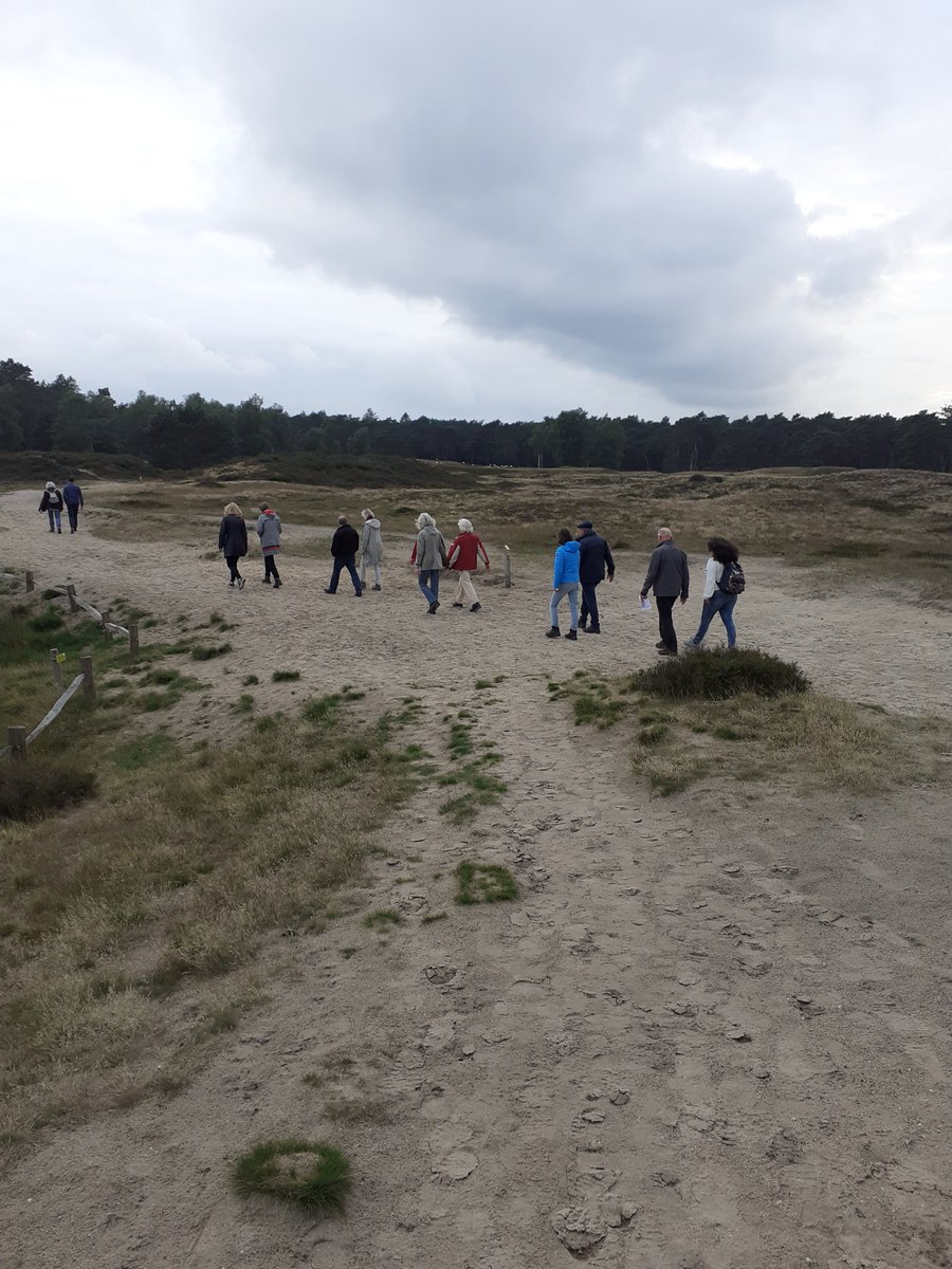 Gisteravond peripatetisch gewandeld in het Heiderbos met de #buurtbemiddelaars van #Zeist en #Bunnik. Elkaar live ontmoeten, bijpraten en met elkaar onze #motivatie her verkennen was heel inspirerend. Ook deze zomer staan we voor u klaar!