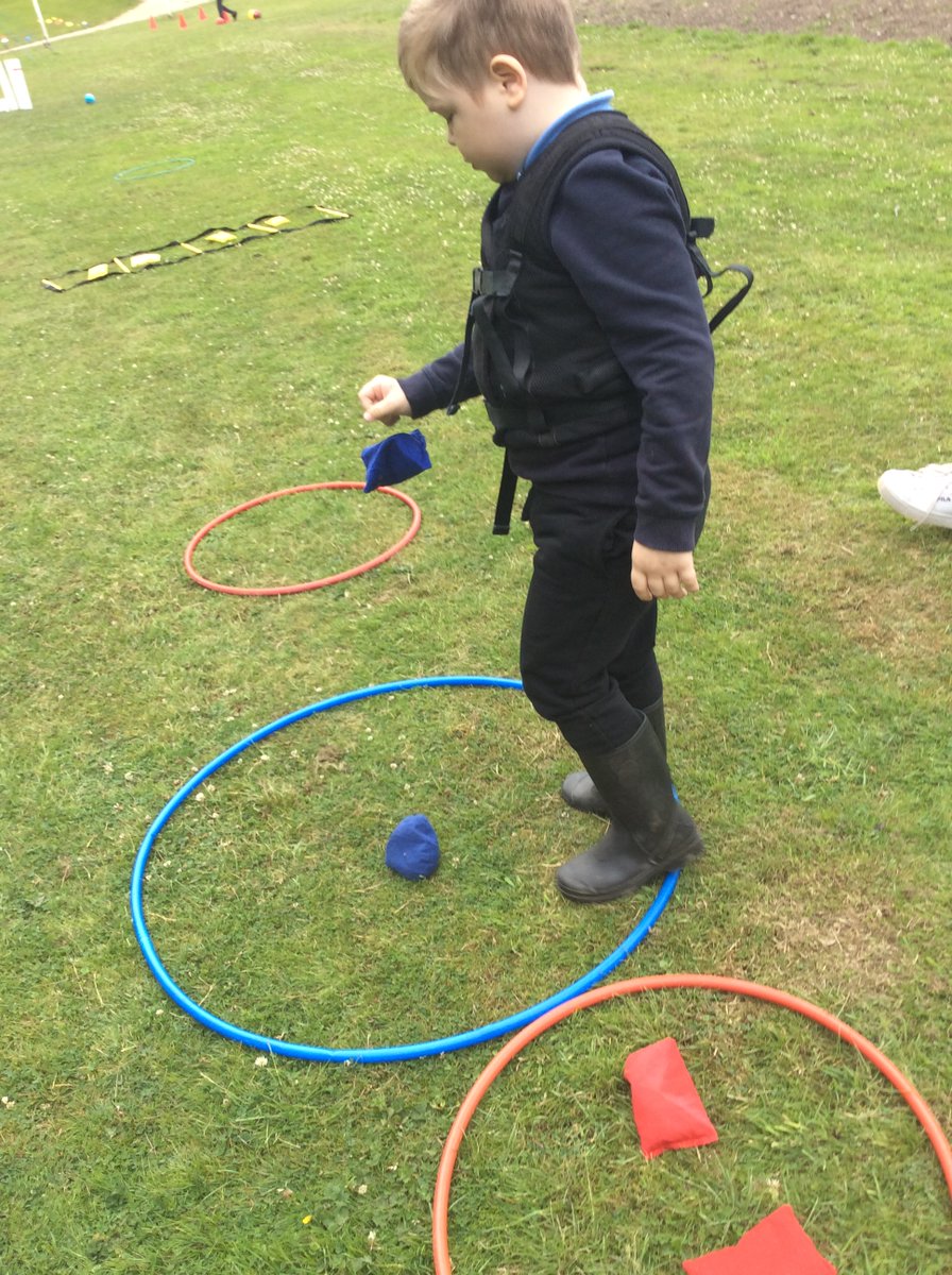 Woodley_School's tweet photo. On Wednesday the sun shone brightly for us during Sports Day on the field, we had smiles all round.
#Sportsday #Sunshine #Team https://t.co/kNVePO6t63