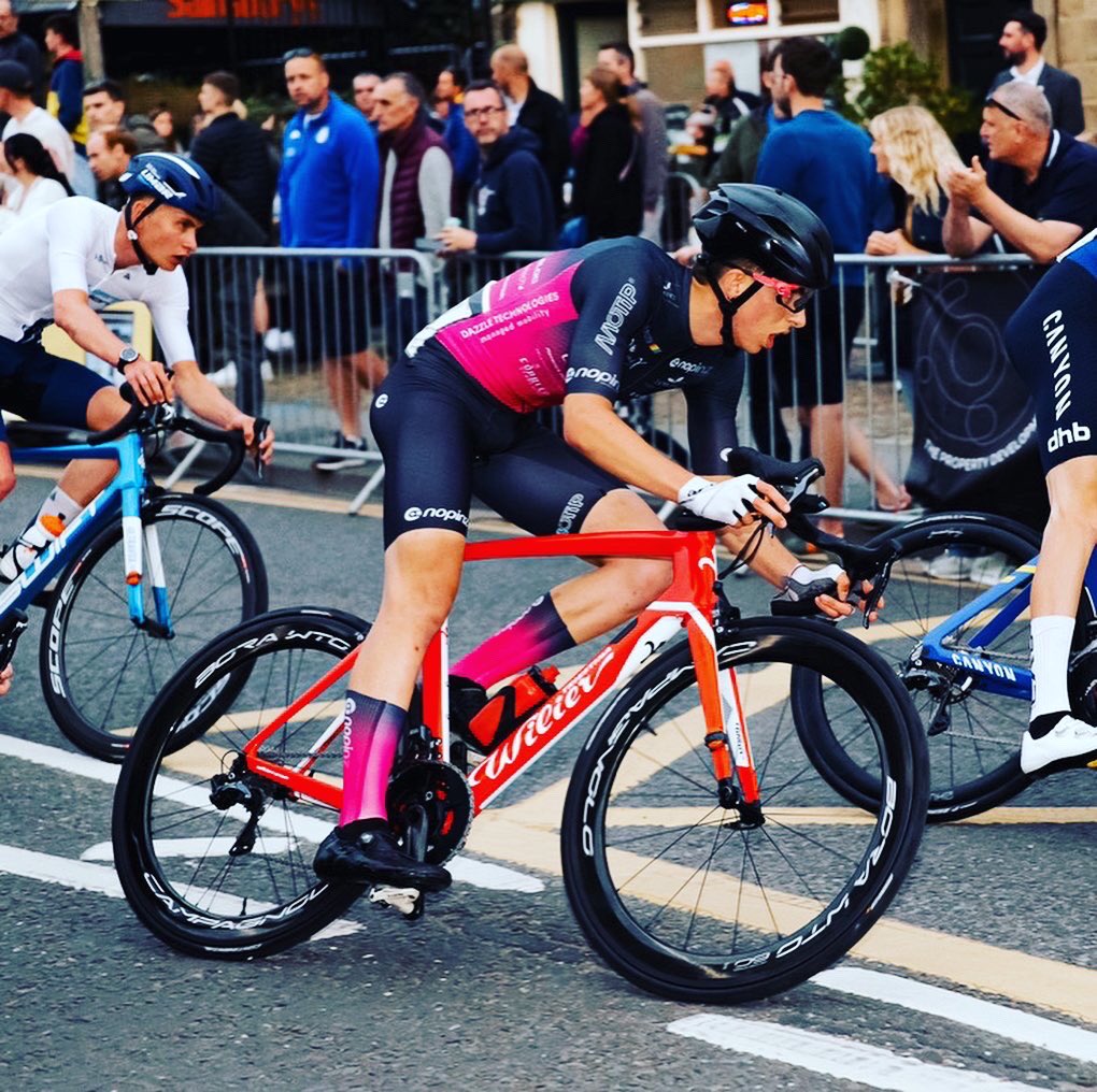 Jamesashcroft31's tweet photo. Really enjoyed my first National A at Otley GP. Pleased with 32nd and 3rd junior. Legs are feeling good ahead of nationals in a couple weeks. Thanks @2020cycling and @pedalpotential for the continued support. 📸 @phippsimages #otleygp #racing #lovemywilier #nopinz https://t.co/9iOEj4Nurx
