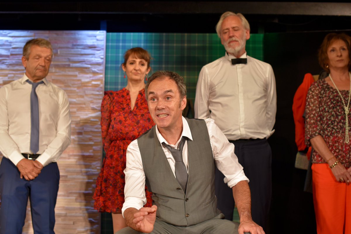 ActeSept's tweet photo. « Une comédie de mœurs, fraîche et originale », « une troupe en folie » visiblement, Marie-Céline Nivière a aimé Fuguer avec nous ! 
Cette production Acte Sept est au Théâtre des Mathurins du mercredi au samedi jusqu’au 24 juillet à 20h ! Venez vite !
https://t.co/jV7wSr74K5 https://t.co/6FqpkWQIZF