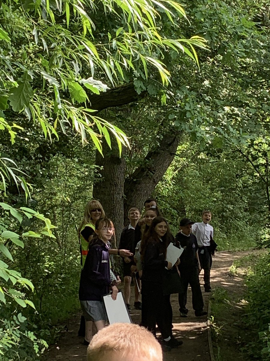 class6_mill's tweet image. Beating the street around the Res 🌳 🏃‍♀️ 🏃‍♂️ @BTS_Barnsley #beatthestreet