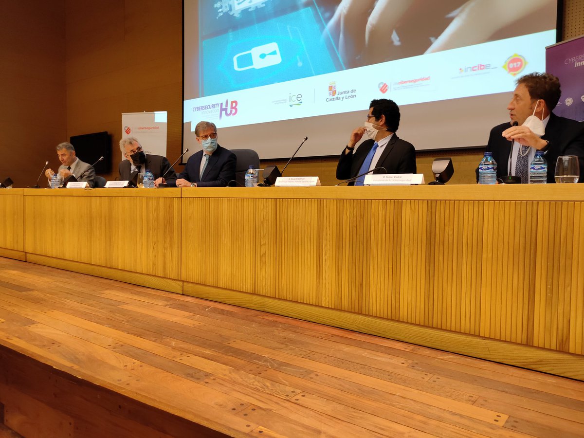 ceoe_cyl's tweet photo. Apoyando la presentación hoy en Valladolid del Digital Innovation HUB de Ciberseguridad. Es más necesario que nunca posicionar a #CyL como polo tecnológico a nivel europeo.
@aeiciberseg
@AETICAL
@jcyl
@DGCyL https://t.co/2I7ZeTaOMr