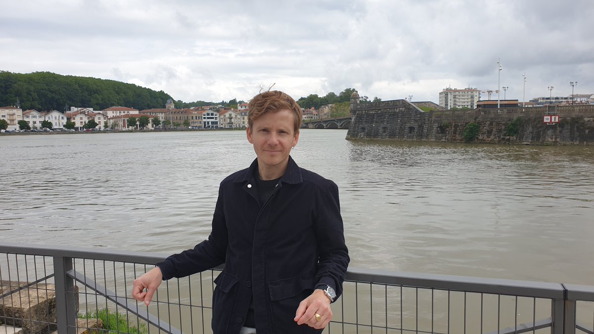 <a href="/Patxi_Garat/">Patxi Garat</a> kantariarekin solasean "En basque" bere diska berriaz.
Xabi Solano musikaria eta Belharra uhaina ere aipagai.
eitb.tv/eu/bideoa/ipar…