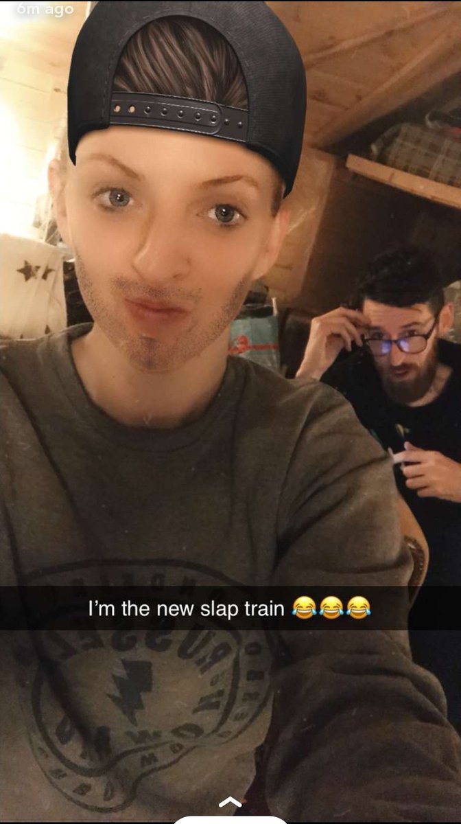 Who did it better? Embarrassing your gf on her bday cause she doesn't use twitter that much anymore, and can prob get away with it 🌚🙃❤️