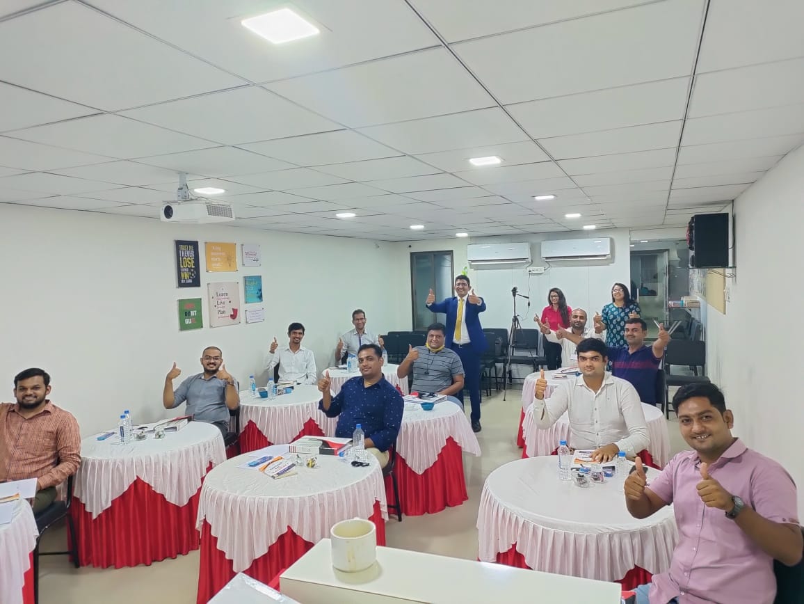 BusinessTopline's tweet photo. Hurry....!!!!🎊🎉

सभी को नमस्कार🙏, यह 14वीं बार है जब सूरत ने देखा कि Topline Business Development Services ने उच्च उत्साह😊 के साथ नए व्यवसायों 💼 की खोज की है और नई मानसिकता 🧠 विकसित की है जो कोविड -19 स्थिति के बाद व्यवसायो को आगे ले जाने में मददगार होगी।

Call - 8866228520 https://t.co/VHlgxq6pLS