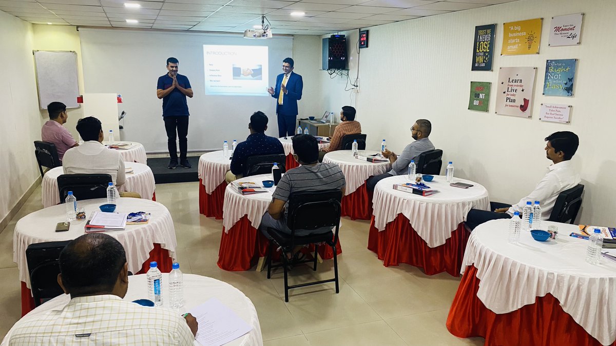 BusinessTopline's tweet photo. Hurry....!!!!🎊🎉

सभी को नमस्कार🙏, यह 14वीं बार है जब सूरत ने देखा कि Topline Business Development Services ने उच्च उत्साह😊 के साथ नए व्यवसायों 💼 की खोज की है और नई मानसिकता 🧠 विकसित की है जो कोविड -19 स्थिति के बाद व्यवसायो को आगे ले जाने में मददगार होगी।

Call - 8866228520 https://t.co/VHlgxq6pLS