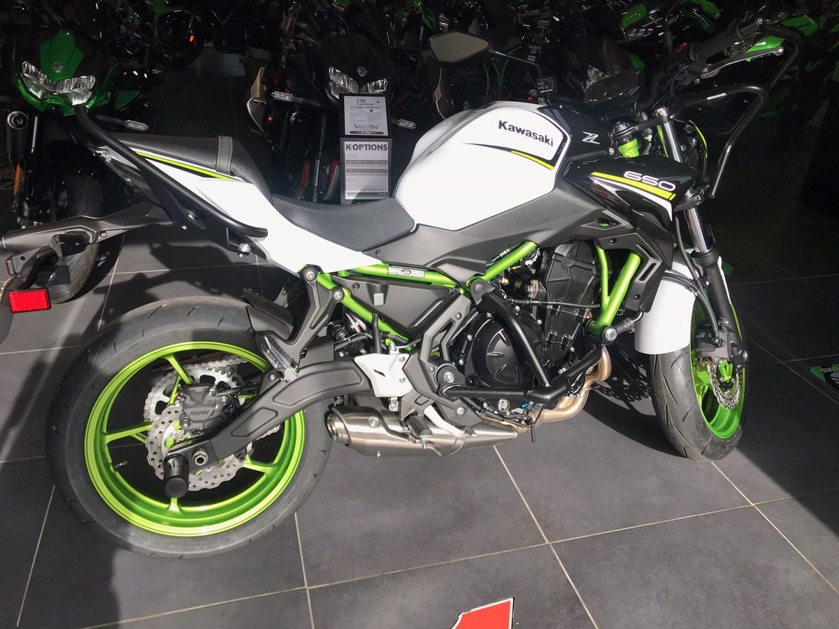 ShiresMT's tweet photo. More New bikes arriving for lucky trainees #derbykawasaki https://t.co/36B078YC3g