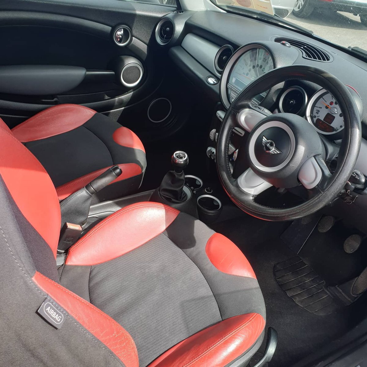 💥 Giveaway Time 💥
How would you like to be in with a chance to win this stunning 09 Mini Cooper 1.6 D 110BHP?
️
All you have to do is:
• Like this post
• Follow our page
• Tag 3 friends
• Share to your story
️
The winner will be announced on Friday the 16th of July.️