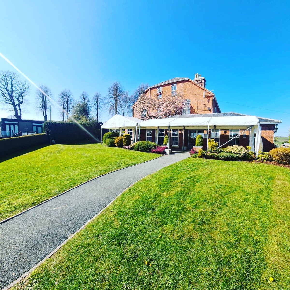 StormMEnt's tweet photo. ☀️ The weekend is here!! Are you planning an event? We provide marquees for all events!! Check out our website https://t.co/TOO1ZEFGME #planning #events #birthdays #weddings #homeparty #marquees #marqueehire #bars #barhire #shropshire #supportlocal #fun #party #jaysbars https://t.co/pxZim5g9MQ