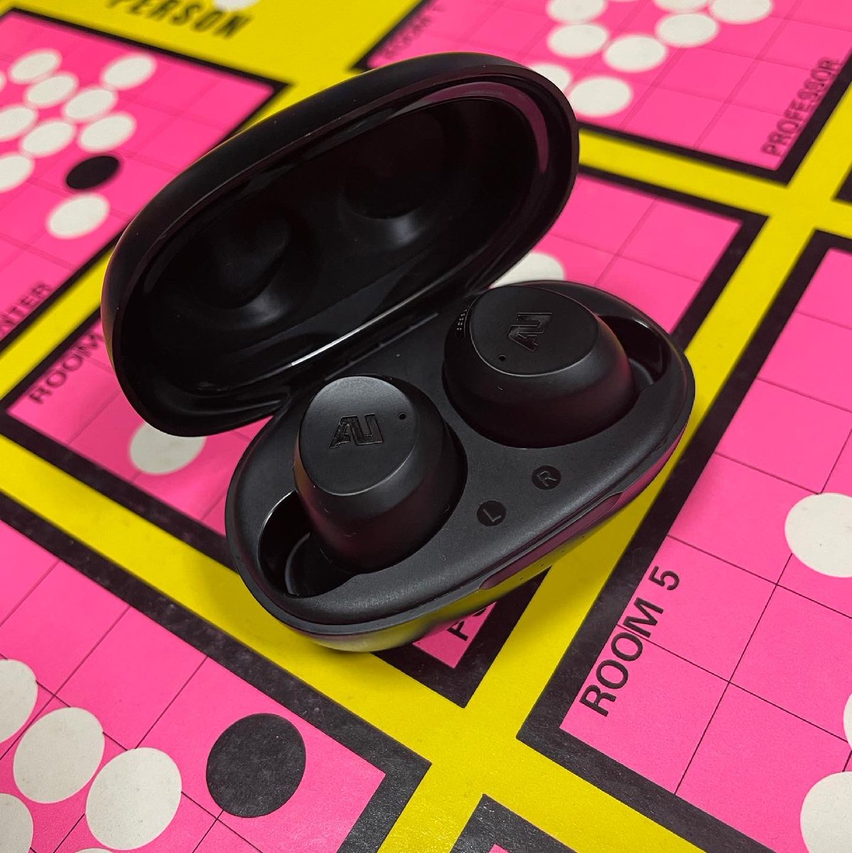 Ausounds_jp's tweet photo. AU-Stream Hybridは、9.2mmのチタニウムAUドライバーとハイブリッド・アクティブノイズキャンセリングを搭載。
透明感がありながら、ダイナミックなサウンドを特徴としています。スマートペアリング対応のBluetooth 5.0とIPX5防水を備えた、理想を追求した完全ワイヤレスイヤホンです。

#ausounds https://t.co/kITdyWlPB1