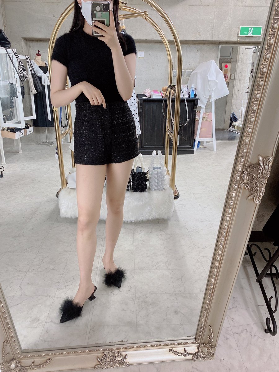 本日もご来店ありがとうございました！
店頭のおすすめアイテムです！
summerKnit black、White入荷して
おります🍒🍒