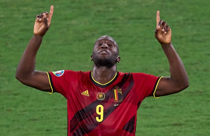 AwayDaysClub_'s tweet photo. #EURO2020 GIVEAWAY! 

If Lukaku scores first against Italy, we'll giveaway a brand new international shirt of your choice.

Simply RT and follow to enter. #BEL #ITA https://t.co/5LZocezPaZ