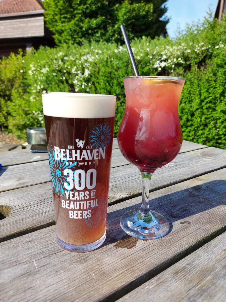 MissMaimePeas's tweet photo. A lovely week away with my wonderful fiancé 💜 Amazing what a wee change of scenery can do.
(Although my blood type is now brie and rosé 🧀🍷)
@MunozGames83 #Piperdam #summer #VisitScotland https://t.co/wPWJh9nNxt