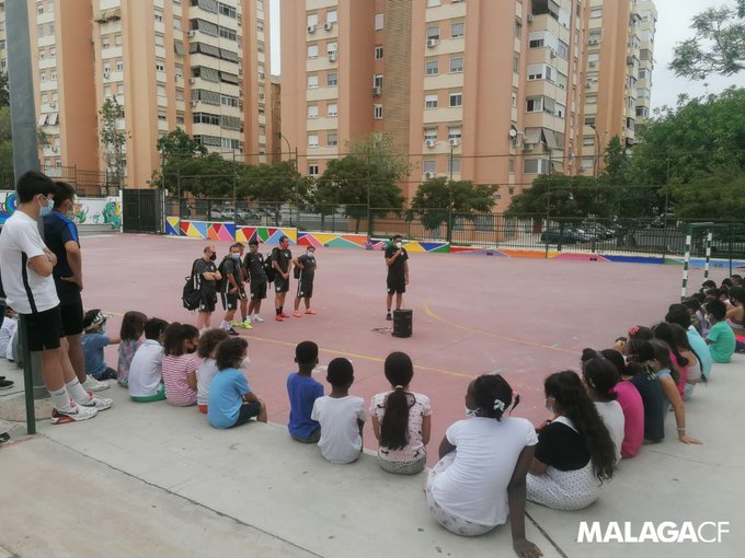 MalagaCF_en's tweet photo. The #MCFoundation heads to the @INPAVI and @ArrabalAID summer camps ☺️

➡️ https://t.co/RVVMj4AjoL

#BlueAndWhiteValues https://t.co/jW2DLxSW5s