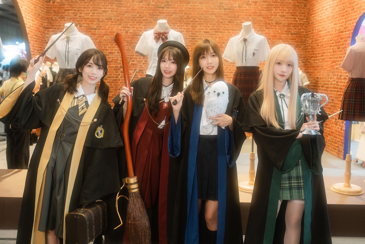 PulseAgentX's tweet photo. 日本で人気が高まる中国のロリータ服、漢服、JK服!”中国最大級の見本市“「Comicup28」注目の新作まとめ
🌹記事はこちら🌹
https://t.co/FiDC09qgZb
#harajukupop #原宿POP
#ロリータ #漢服 #中国ロリータ
#COMICUP28 #cp28 #剑网3 https://t.co/EVKFcy0eNO