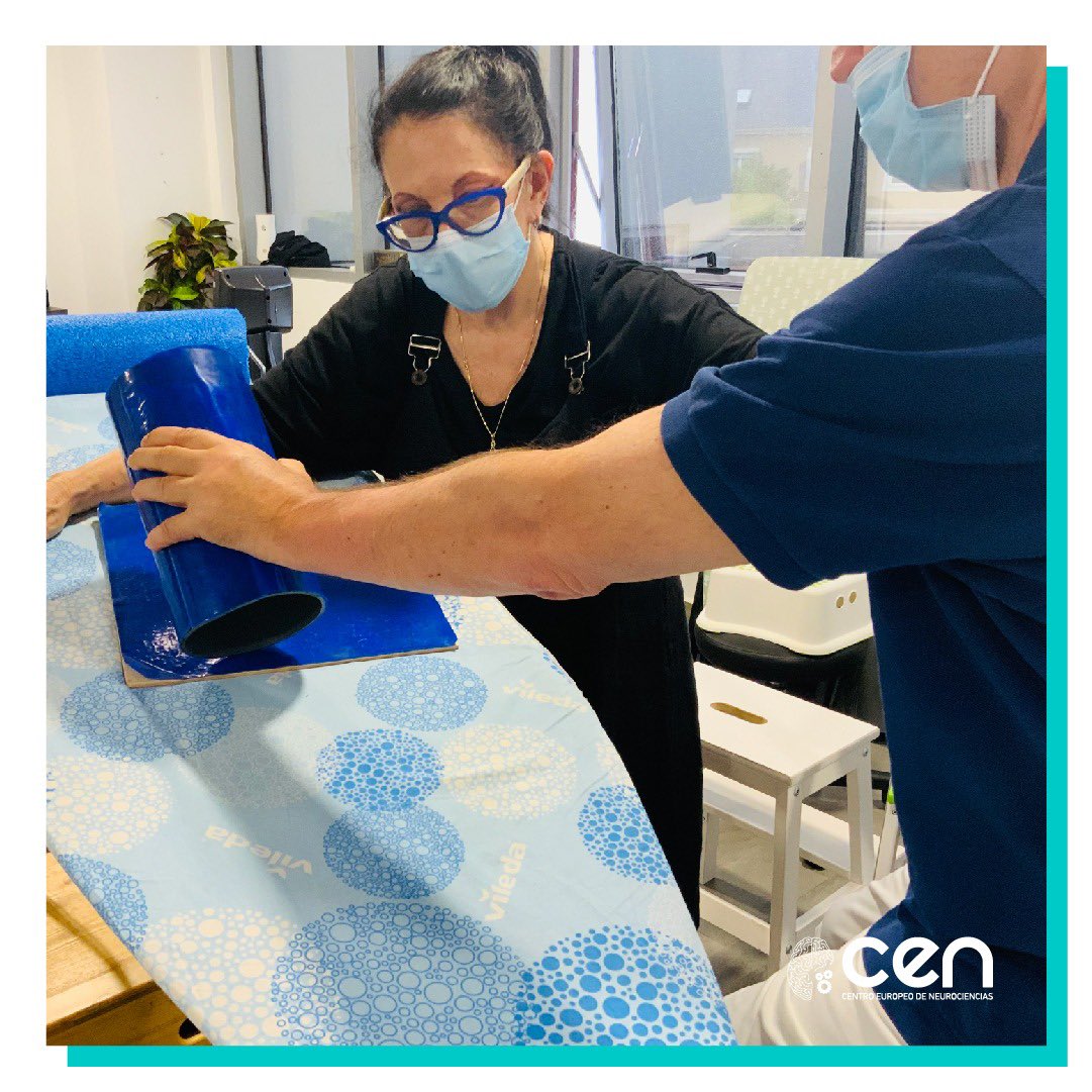 CEN_NEURO's tweet photo. ¡Grandes noticias para #CEN! 🙌🏼 La reconocida #fisioterapeuta americana #SusanWoll ha comenzado a trabajar en nuestro centro como consultora experta.
☑️Con ella hemos revisado los programas intensivos de #rehabilitación y ofrecer así la máxima calidad con nuestras #terapias. https://t.co/csP9ygEAAe