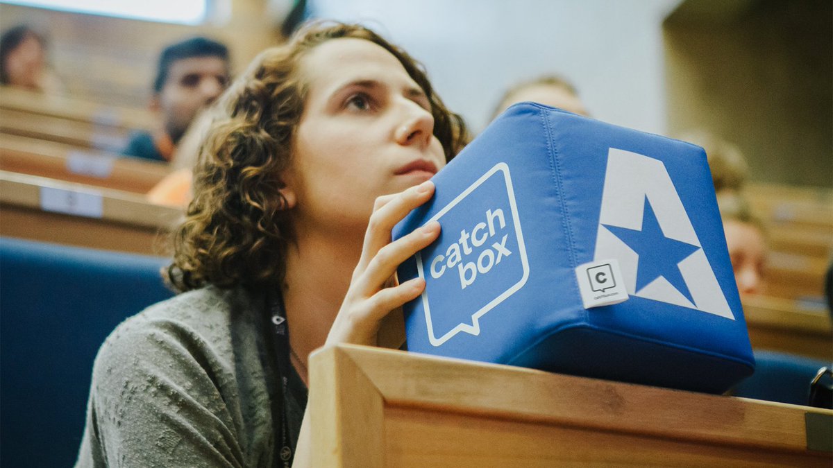 Promote active learning and collaboration in the classroom with our throwable mic 🎤 💬osbornetech.com/catchbox

#catchbox #microphone #engage #discuss #wireless