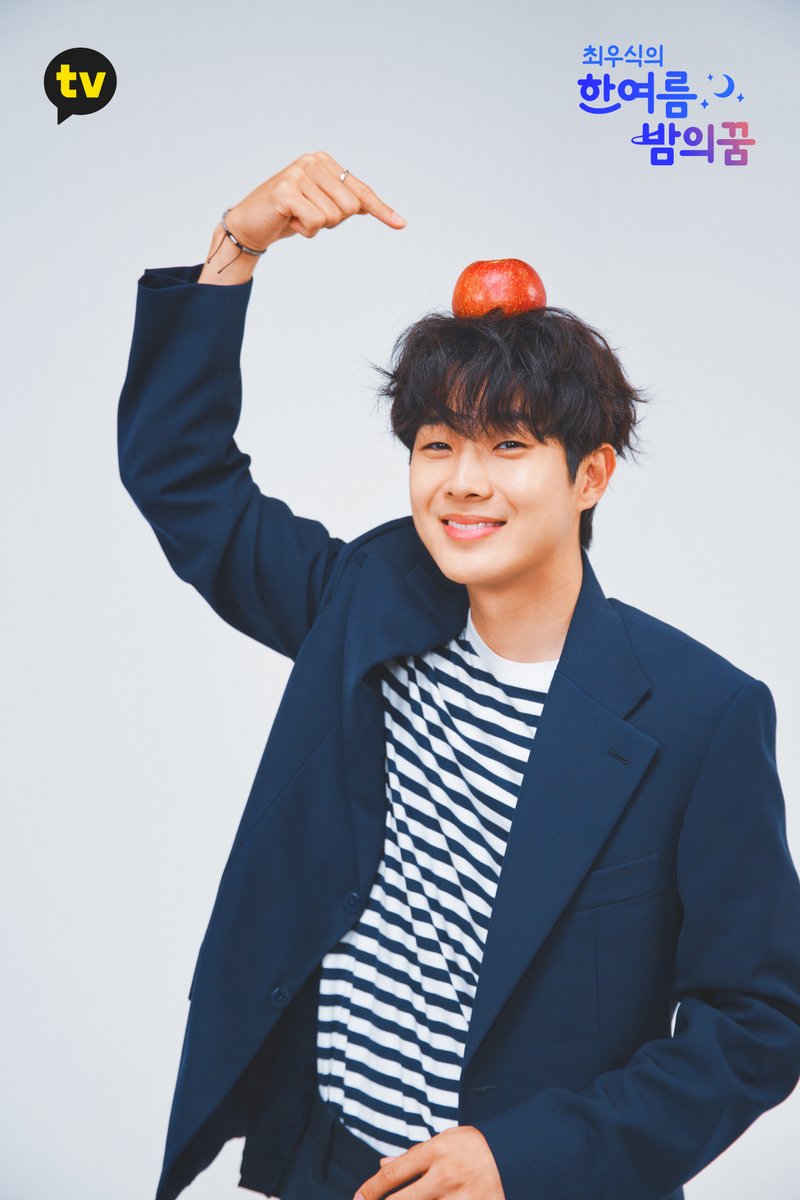 ✨우식이 만나는 날 D-2✨ 아직도 알림설정 안 한 늘품이들 없지?⏰ 카카오TV에서 기다리고 있을게😉 배우 최우식의 첫번째 언택트 팬미팅💙 <최우...