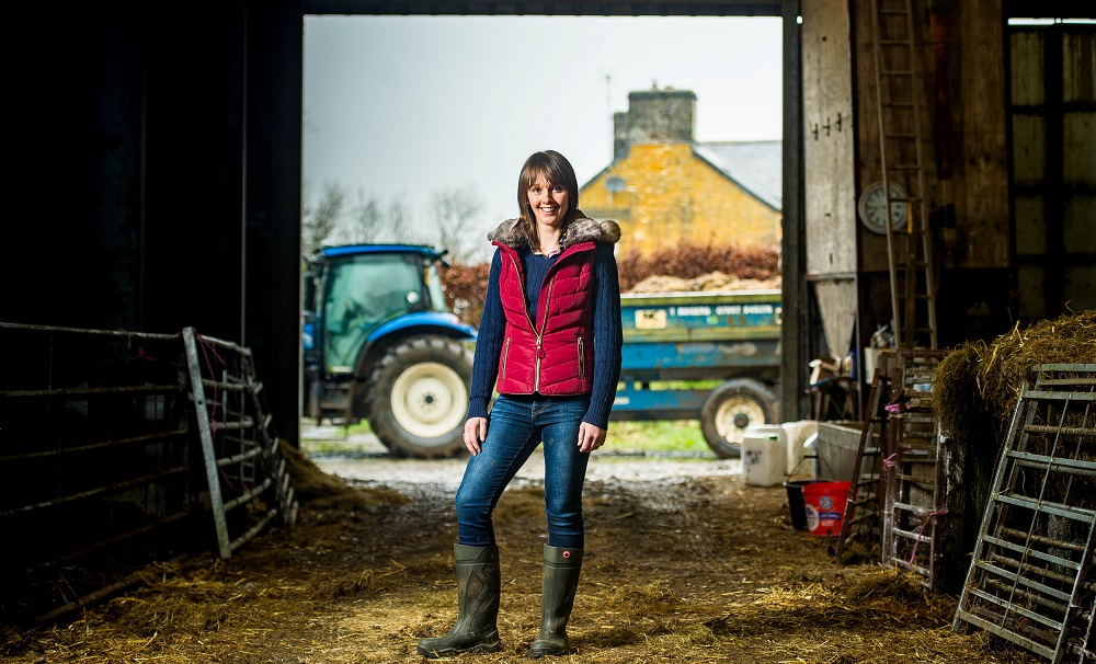 ywasgS4Cpress's tweet photo. Beth sydd ymlaen ar @S4C wythnos yma?
Coming up on #S4C this week...

🧼 #PobolyCwm
🐶 #YFets
🐄 #Ffermio

📰 Darllenwch Becyn y Wasg W27 yma:
https://t.co/69CcK9lGD8

📰 Read our W27 Press Pack here:
https://t.co/h5SyreLzau https://t.co/R3GLcZ3688