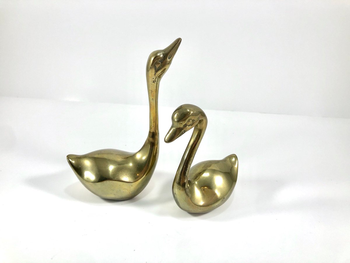 Larger Brass Swan Figurines - 2 Piece Set etsy.me/3jwjyMW  #70sdecor #vintagehomedecor #retrohomedecor