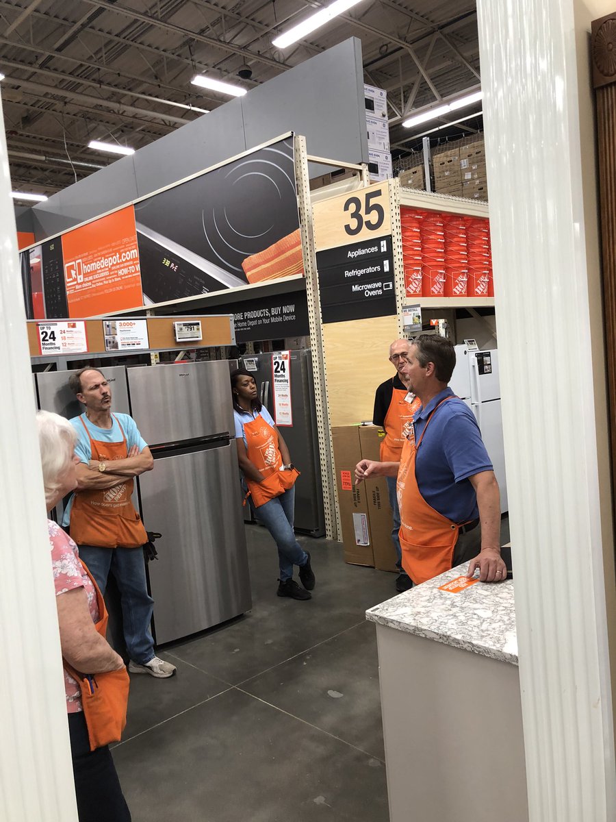 What better knowledge than product knowledge😊 Thank you Stephen Brink for stopping by and giving a great and informative PK in kitchen design. <a href="/365Slidell/">Slidell HD 365</a> <a href="/ShantelNicole18/">Shantel Delemenea</a> <a href="/JamieRenee_30/">JamieRenee</a> <a href="/ChrisDurand_HD/">Chris Durand</a>