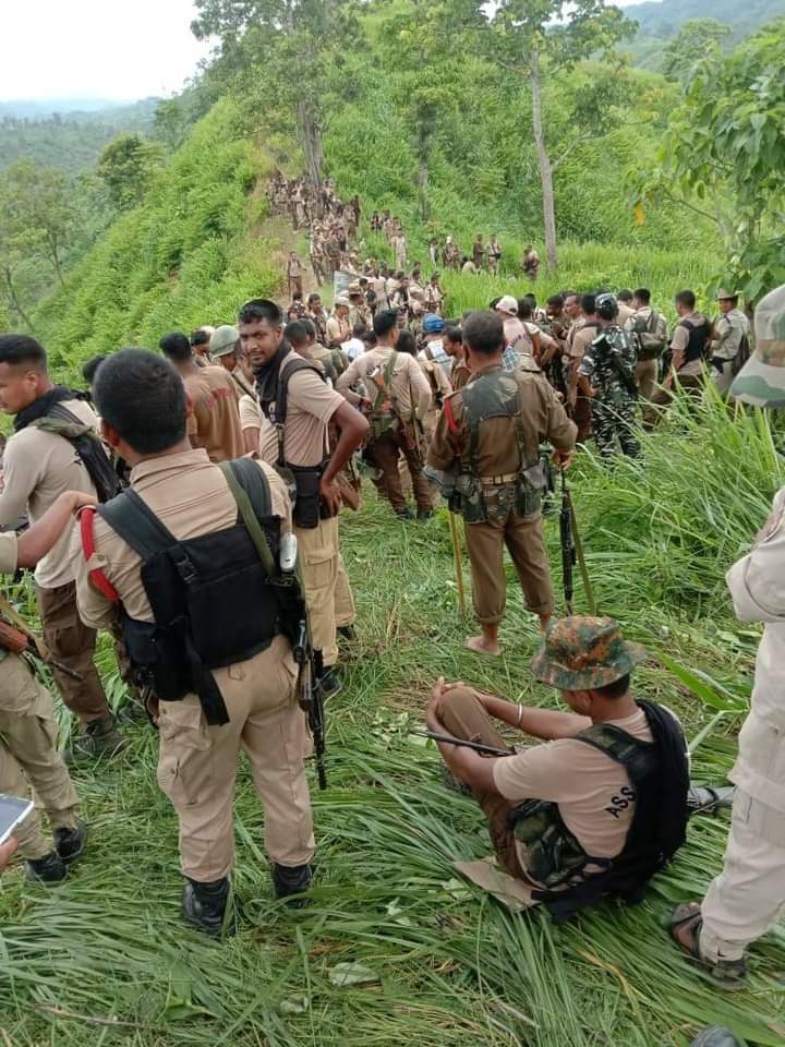 dhbarbhuiya1's tweet photo. 2/2 We the #Assamese don't know how to behave badly like the #Mizos, the @mizorampolice should not misunderstood that is your weakness. If our behavior goes to bad, the consequences will be terrible. Warning. @CMOMizoram @CMOfficeAssam @assampolice @DGPAssamPolice #SupportAP
2/3 https://t.co/Ou5abqQhKN