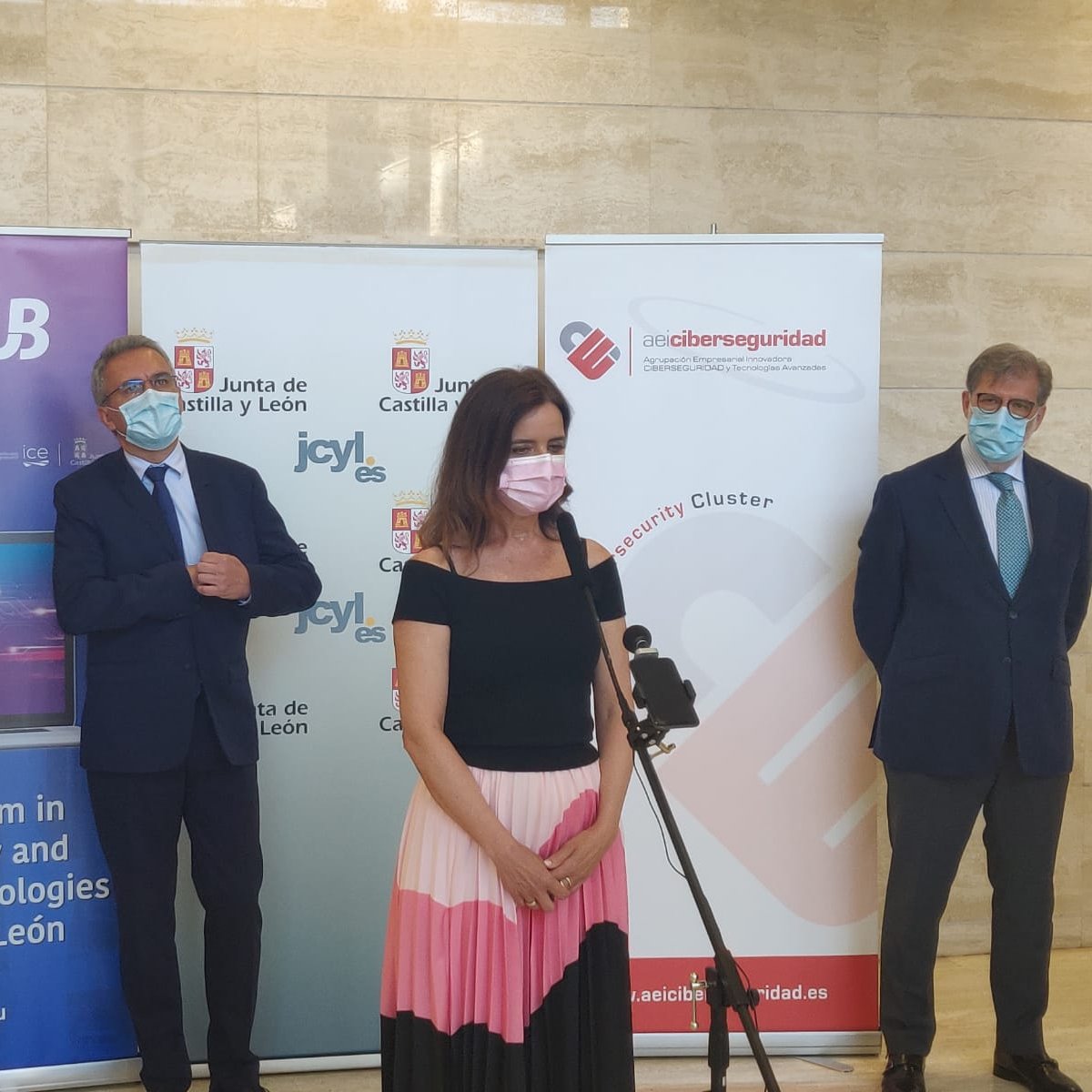 carlotaamigo's tweet photo. #CyL cuenta con capacidad para consolidarse como un referente nacional y europeo en #ciberseguridad
Desde @jcyl apostamos:
✅porque nuestro #CyberDIH forme parte de la Red Europea Digital
✅por convertir la ciberseguridad en un sector estratégico y generador de empleo en CyL https://t.co/lOlJwx8h8S