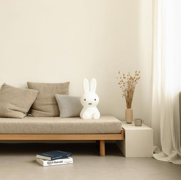 Miffy_UK's tweet image. Miffy fits perfectly in homes of all styles! 🛋️

Purchase a Miffy lamp here - miffyshop.co.uk/collections/li… 

📸 Instagram user @pretabebetorino