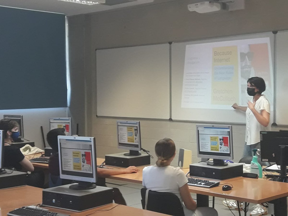 PortUIB's tweet photo. @UIBuniversitat Avui acabam els campus d'estiu #SeràsUIB.
L'alumnat ha participat a tallers relacionats amb @GeografiaUIB 🌏 #LlenguaiLiteraturaEspanyoles✍️, @BiodiBal_UIB🌱 i #SmartUIB
👉https://t.co/OMWS65VrMt https://t.co/77WUe0cxBO