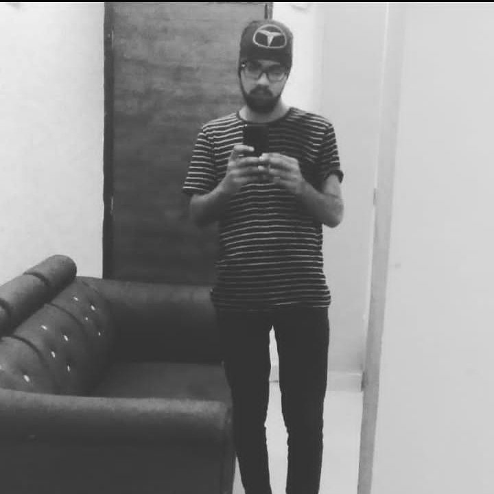 ImAniketVish's tweet photo. #NewProfilePicg https://t.co/AbfPh3Fj0l