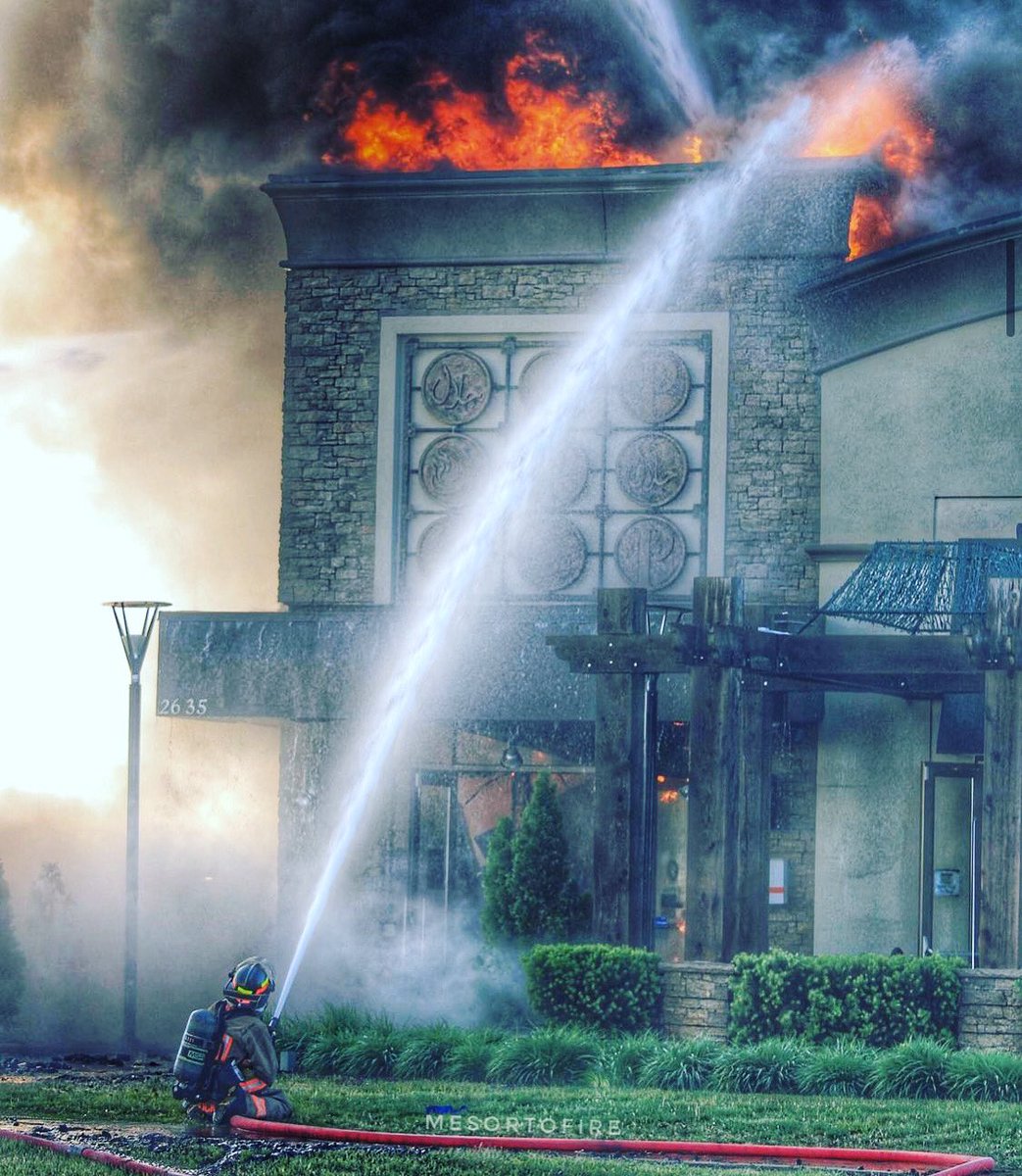 FirehouseTrain1's tweet photo. Getting it done.🔥@mesortofire 
#firephotos #photography #firefighter #photos #defensiveattack https://t.co/1Gm9XAOhgQ