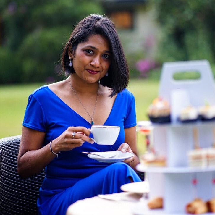 A cup of happiness tea to celebrate the 1k + followers! 🎉 Thank you everyone of you like minded people for the love and support! Let’s continue to love our TEA! 🌱☕️🫖 
.
.
.
#ceylonteafluencer #ceylontea #tealover #tea #teafluencer #teabloggers #teastories #tealoversclub