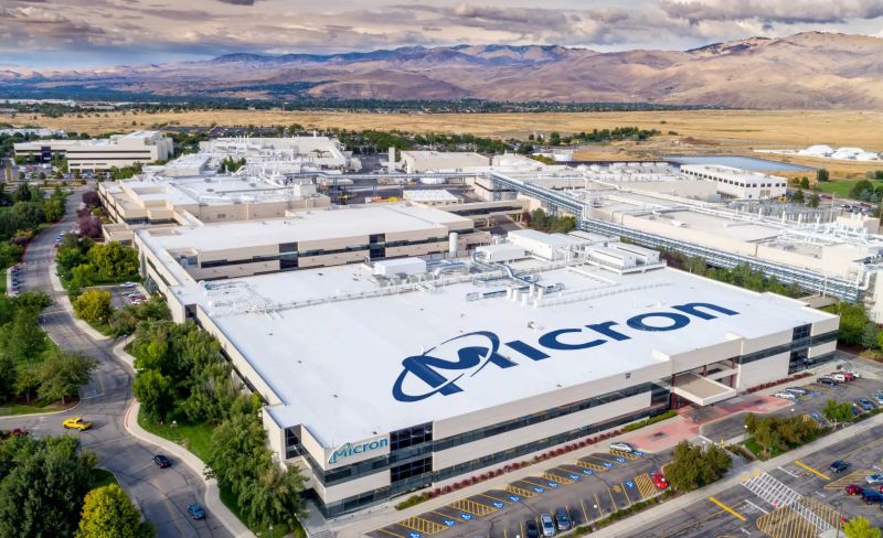 LowyatNET's tweet photo. #Micron To Sell Off #3DXPoint Fabrication Facility To #TexasInstruments

https://t.co/9GYjp5vwqd https://t.co/hgaEk2sKkQ