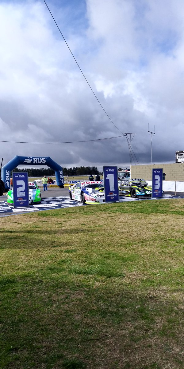 Kozdrowsky's tweet photo. Y llego la victoria, gran finde donde pudimos llevarnos todos kos puntos que habia en juego!!! Hay equipo, hay piloto!!
#santagatamotorsport #jeremiasscialchi #actc #chevrolet #tcpm https://t.co/80MPAuhlhj