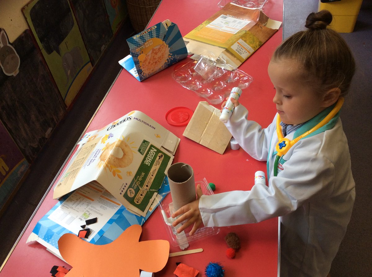 LadyKSch's tweet photo. A nurse, a princess and PJ Mask sharing 'joy in their learning' experiences at Care and Play. #imaginativelearning #EYFS #joyinlearning https://t.co/tbV7bR05Zp