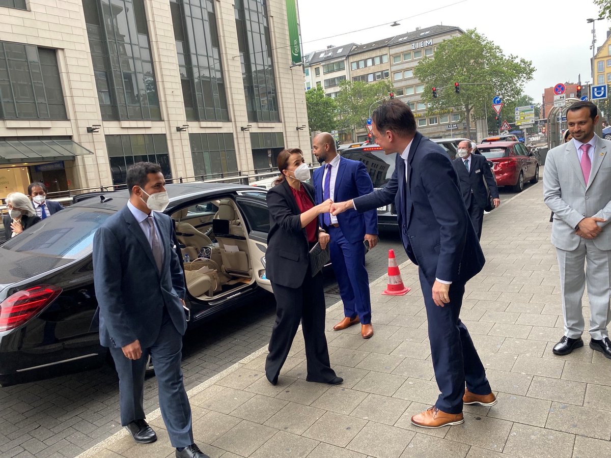 EMatekina's tweet photo. Beim Round Table @stadtdortmund mit @mariammalmheiri @UAEinBerlin und der #VAE-Wirtschaftsdelegation standen die Themen #SmartCity #Biotech #Logistics und #Data Space im Fokus des weiteren Austauschs @NeugartFelix @NRWGlobal @SmartCityDo @IHKzuDortmund @DigiHubLog @Wilo_Group https://t.co/fZMlpLXOC9