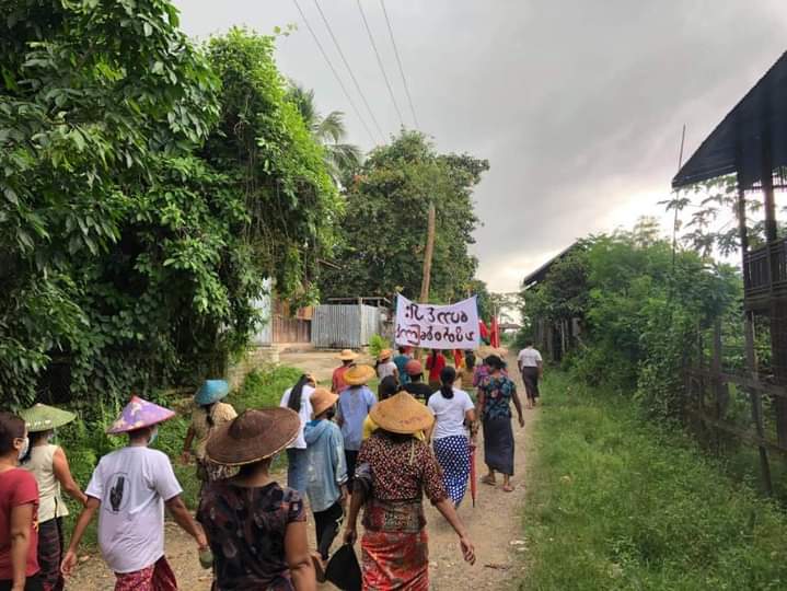 kay_aprilnyein's tweet photo. Despite the rain, Youths-led anti-dictatorship protest staged in Hong Pa village, Hpakant Township on July 2

#July2Coup
#WhatsHappeningInMyanmar https://t.co/J3qZY0Oo1v